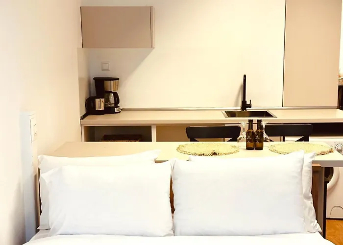 Ladadika Central City View Apartment